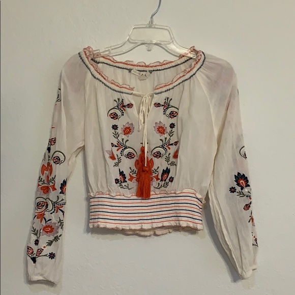 Chelsea and Violet Embroidered Top - Picture 2 of 5